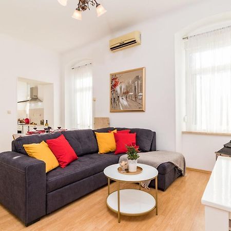Apartman Lussi PUY Eksteriør bilde
