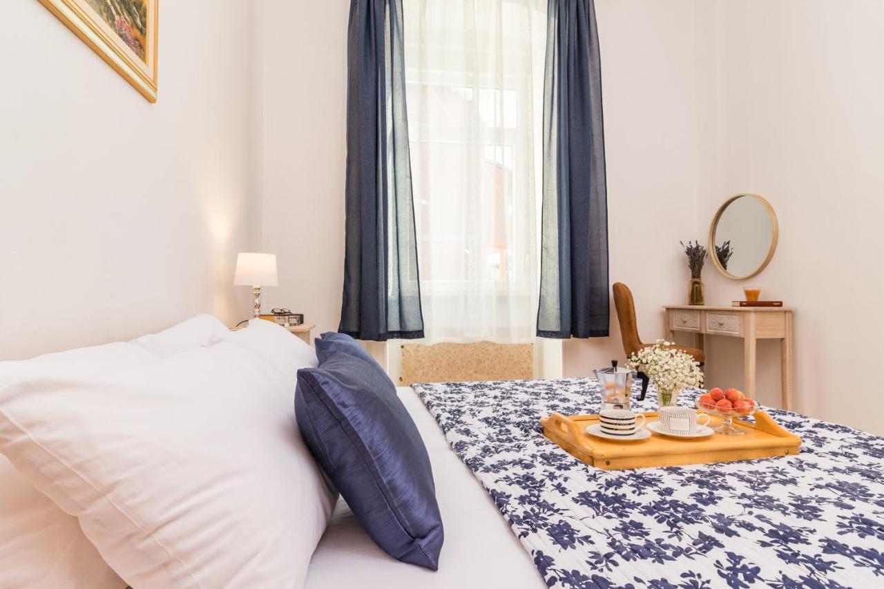 Apartman Lussi PUY Eksteriør bilde